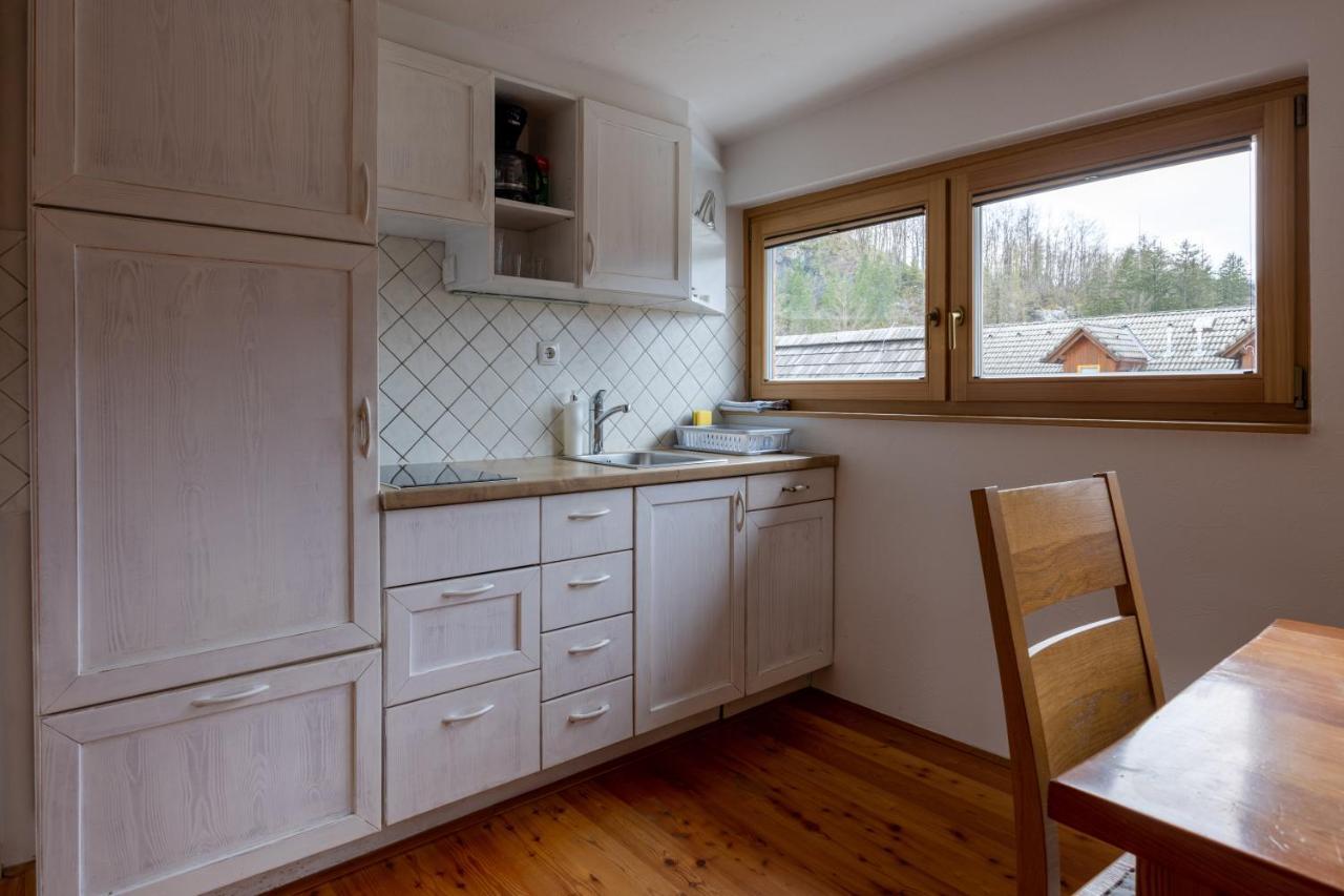 Apartments Brina Бохин Екстериор снимка