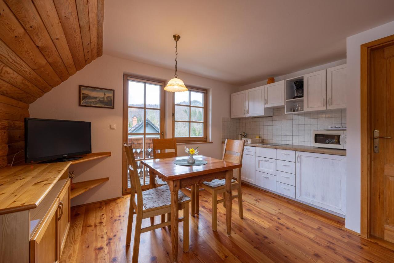 Apartments Brina Бохин Екстериор снимка