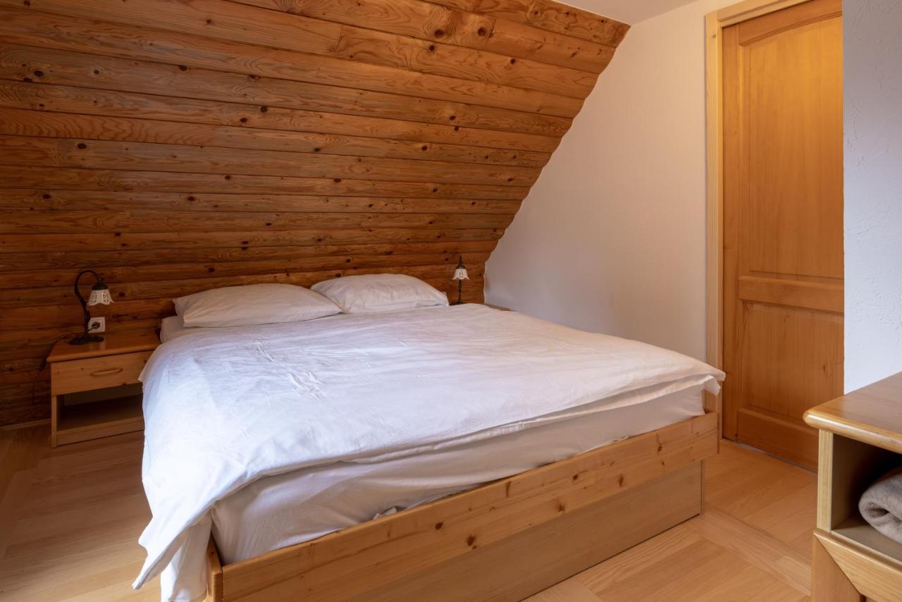 Apartments Brina Бохин Екстериор снимка